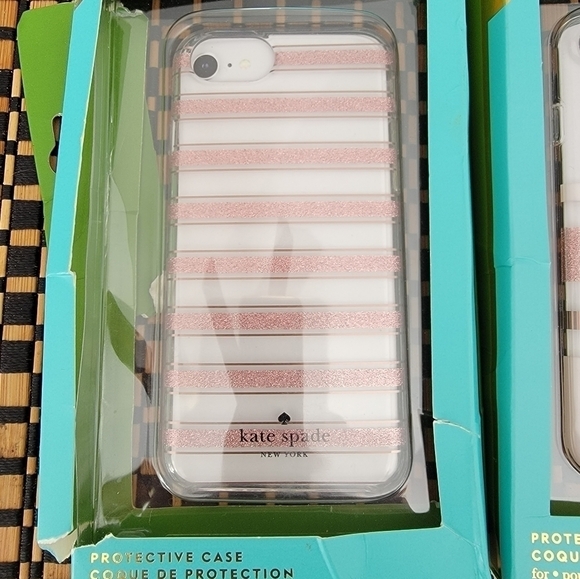 Kate Spade protective phone case for iPhone 8 /7/6s and 6 - Picture 2 of 5